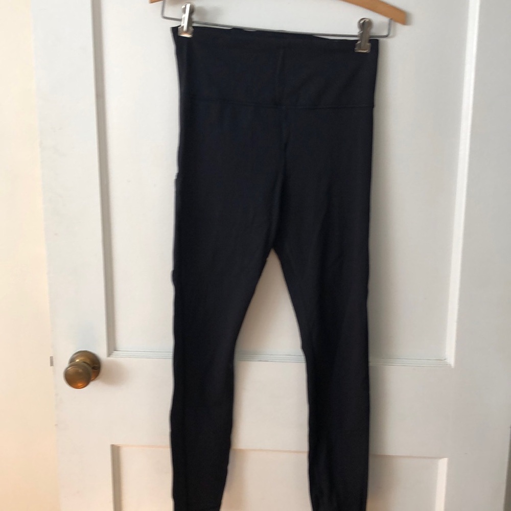 Athleta Stash Pocket 7/8 Tight